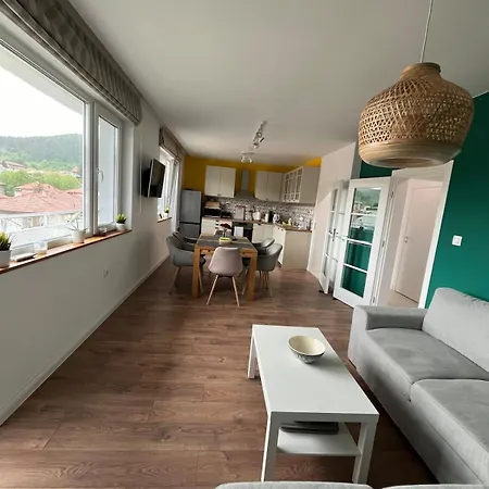 View 180 *
