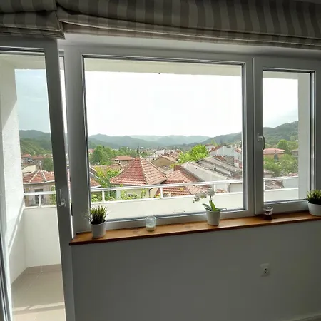 View 180 * トロヤン
